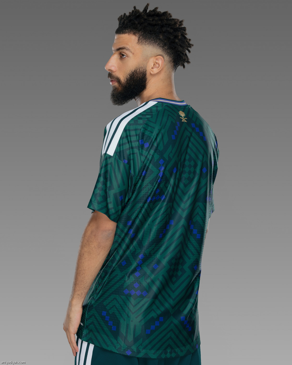 الأخضر.. قميص جديد