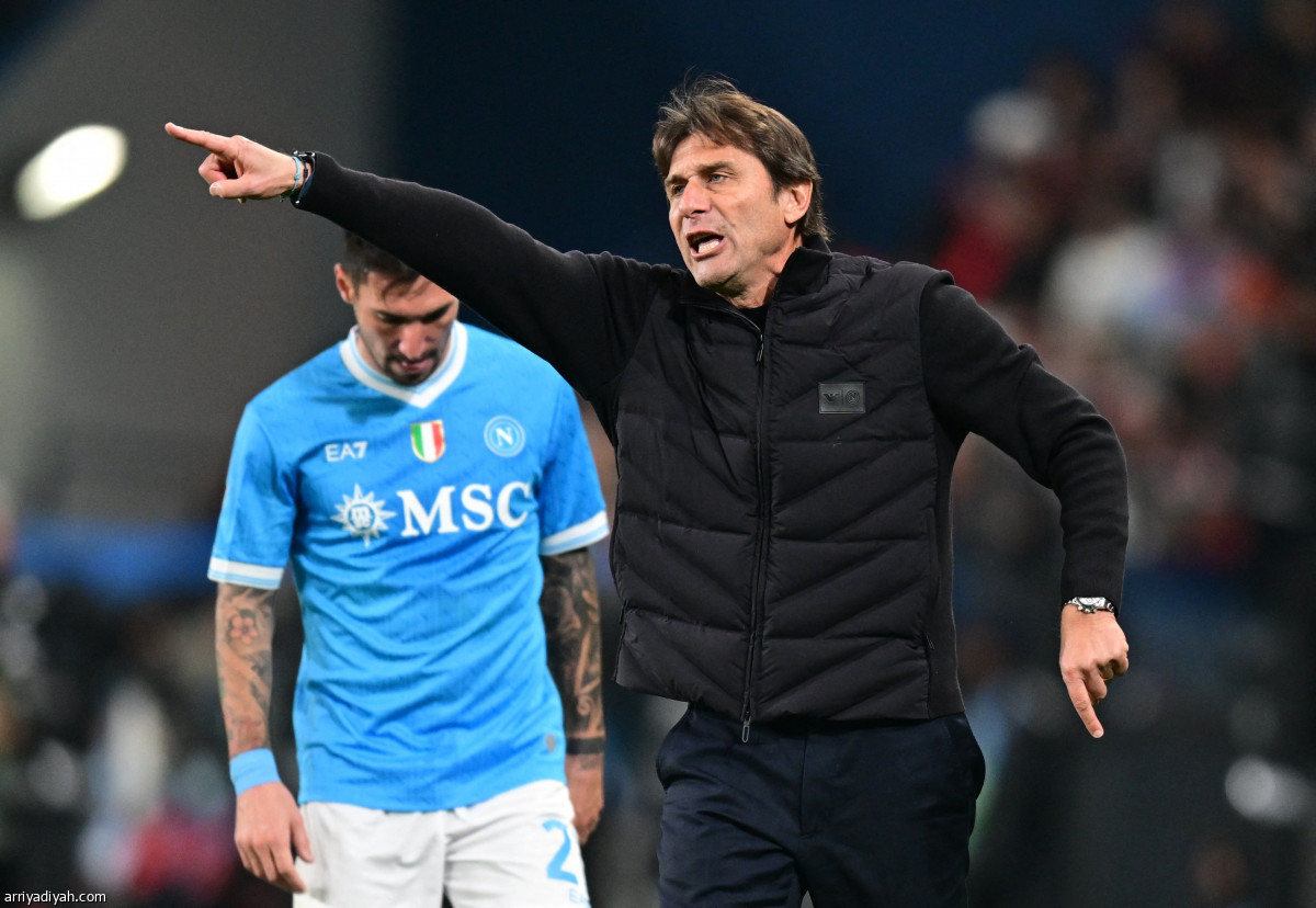 نابولي إلى النهائي