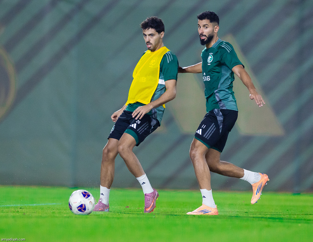 «الأخضر» يستأنف